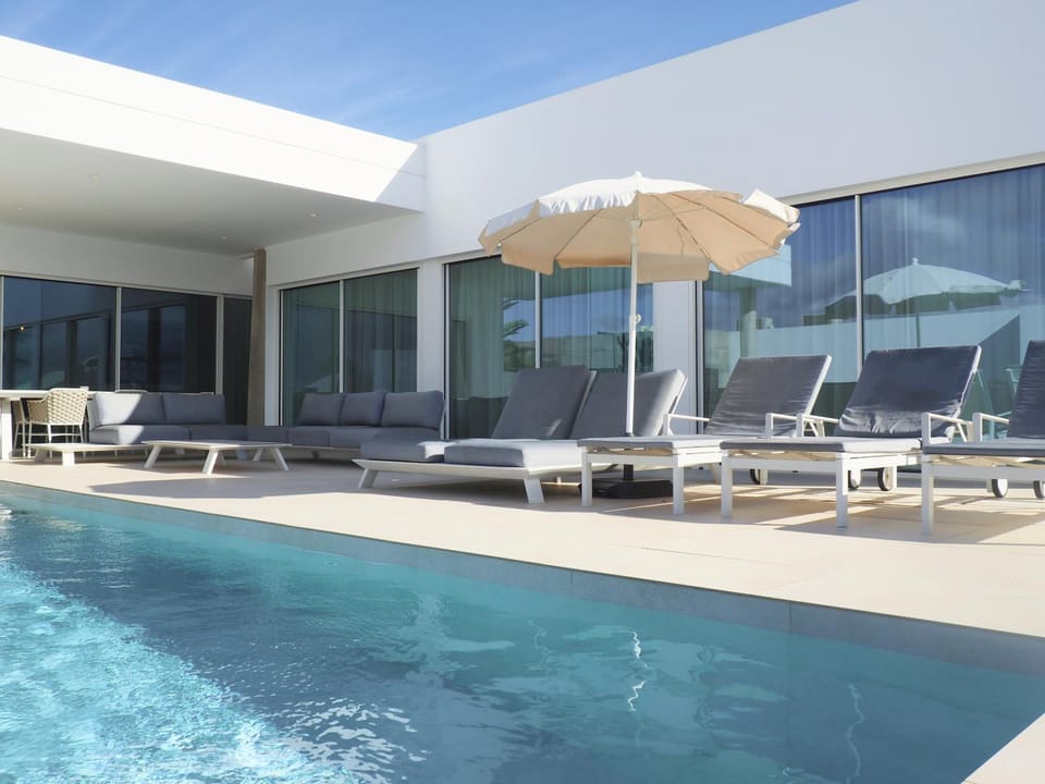 Day, Pool view, Swimming pool, sunbed