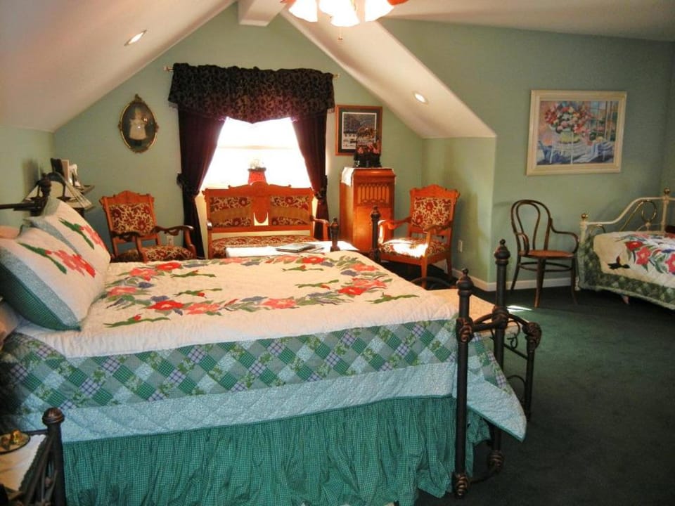 Bed, Bedroom
