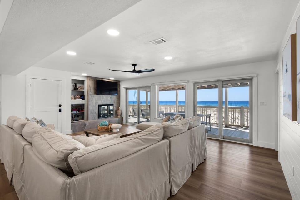 Bare Feet Retreat by Gulf Coast Getaways House in Pensacola Beach
