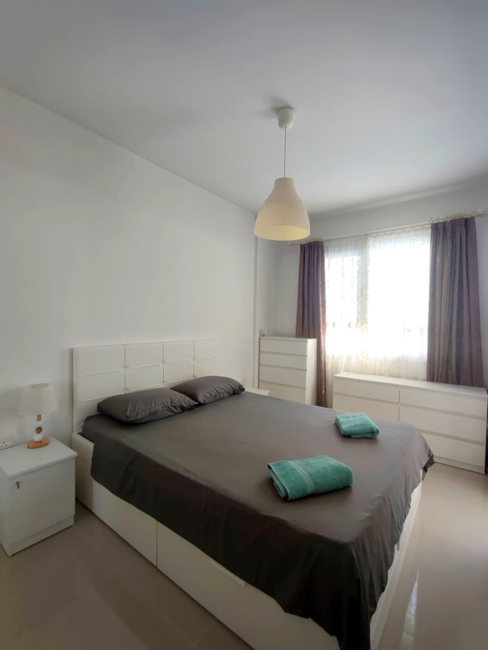 Bedroom, air conditioner