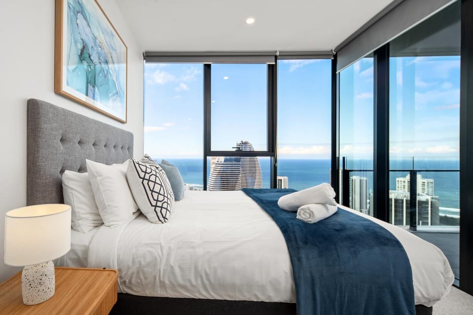 Bed, Natural landscape, Photo of the whole room, Bedroom, Sea view, towels