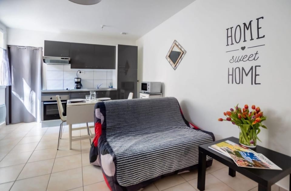 Living room, Dining area, pet friendly