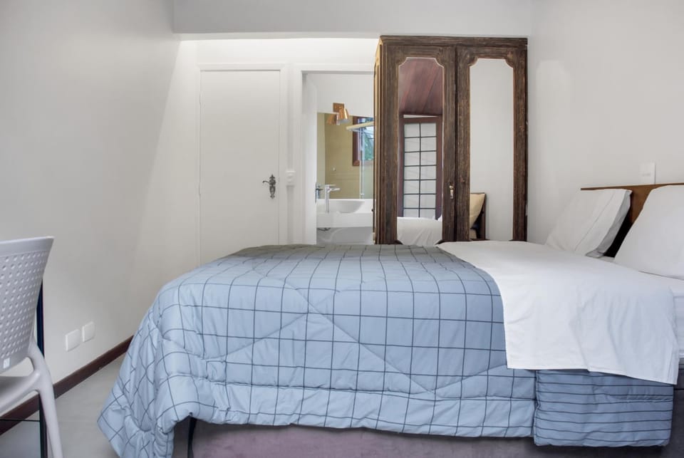 Bed, Photo of the whole room, Bedroom, wardrobe
