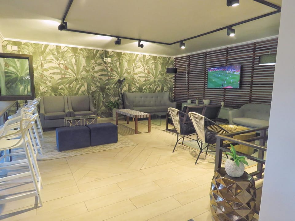 Communal lounge/ TV room