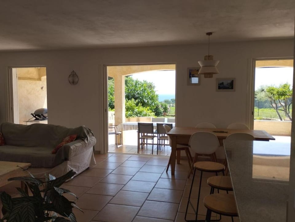 Villa vue mer dans un cadre enchanteur Villa in La Cadière-d'Azur