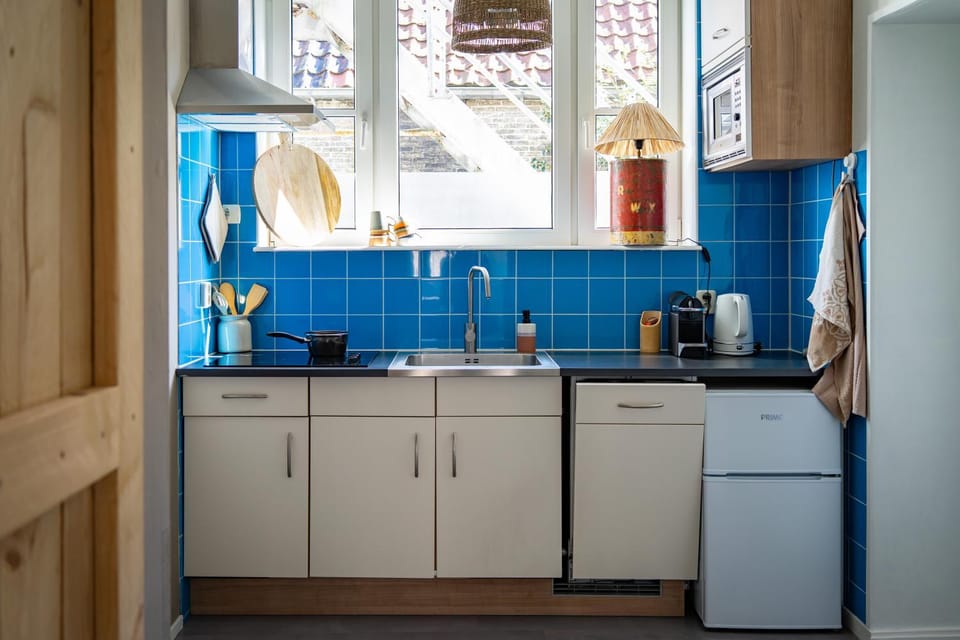 Coffee/tea facilities, dishwasher, kitchen