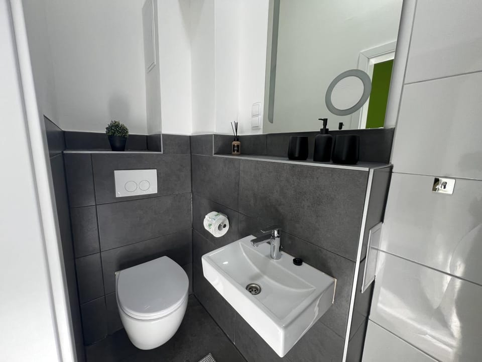 Toilet, Bathroom