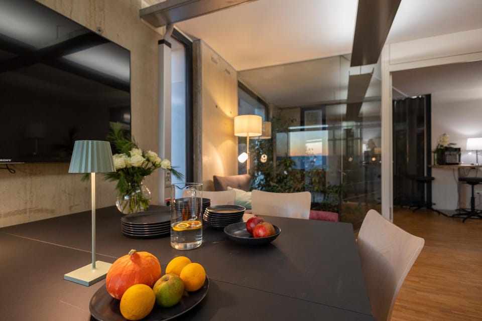 TV and multimedia, Living room, Dining area