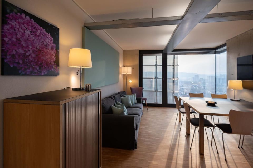TV and multimedia, View (from property/room), Living room, Seating area, Dining area