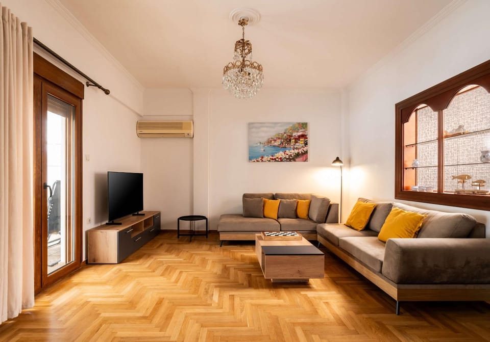 Athenian Living in the Heart of Koukaki Apartment in Athens