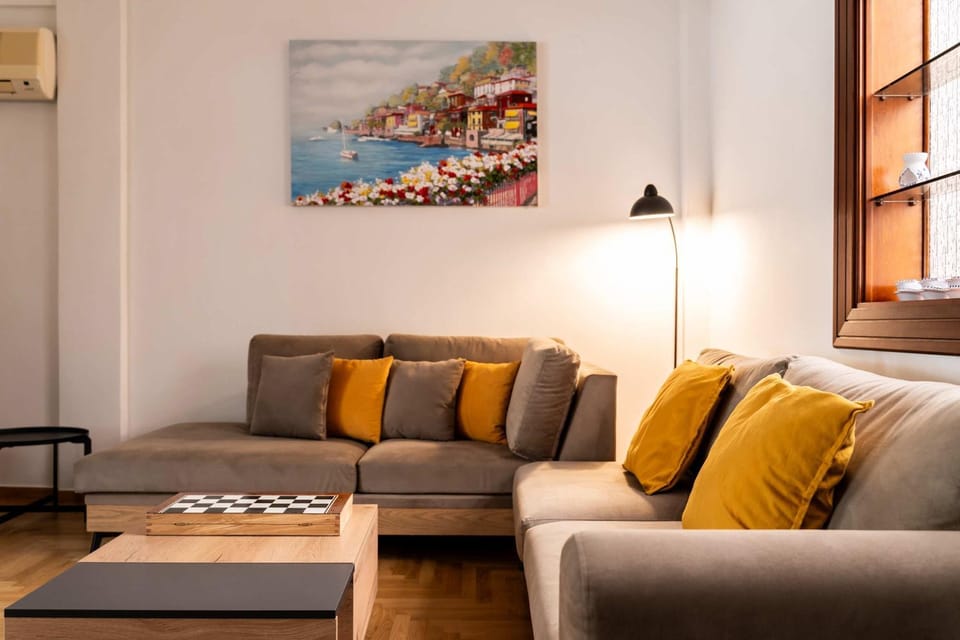 Athenian Living in the Heart of Koukaki Apartment in Athens