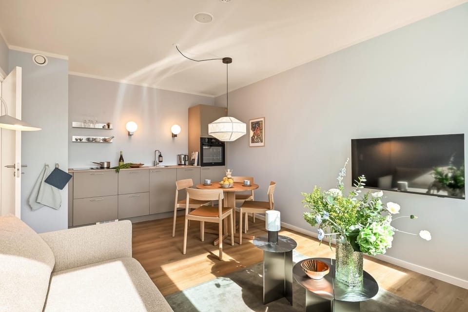 TV and multimedia, Coffee/tea facilities, Kitchen or kitchenette, Dining area, oven