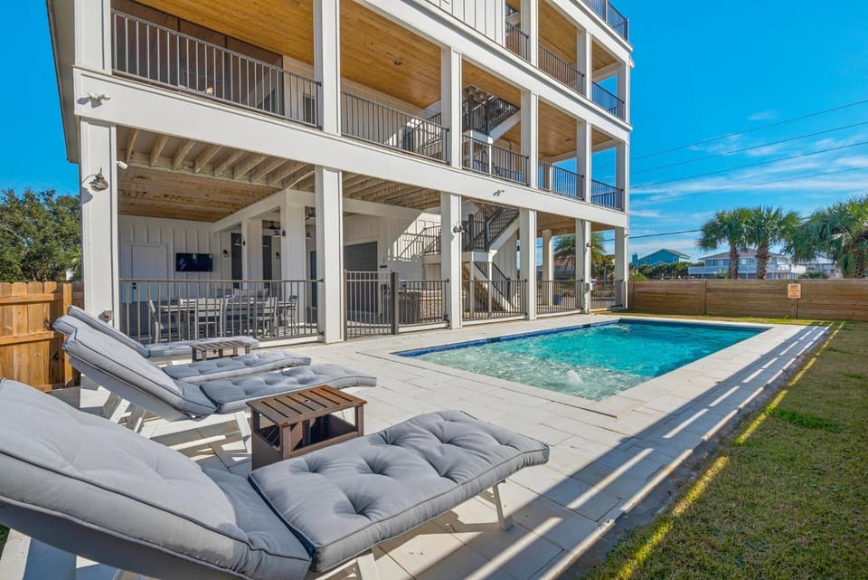Destination Perfection by Gulf Coast Getaways House in Pensacola Beach