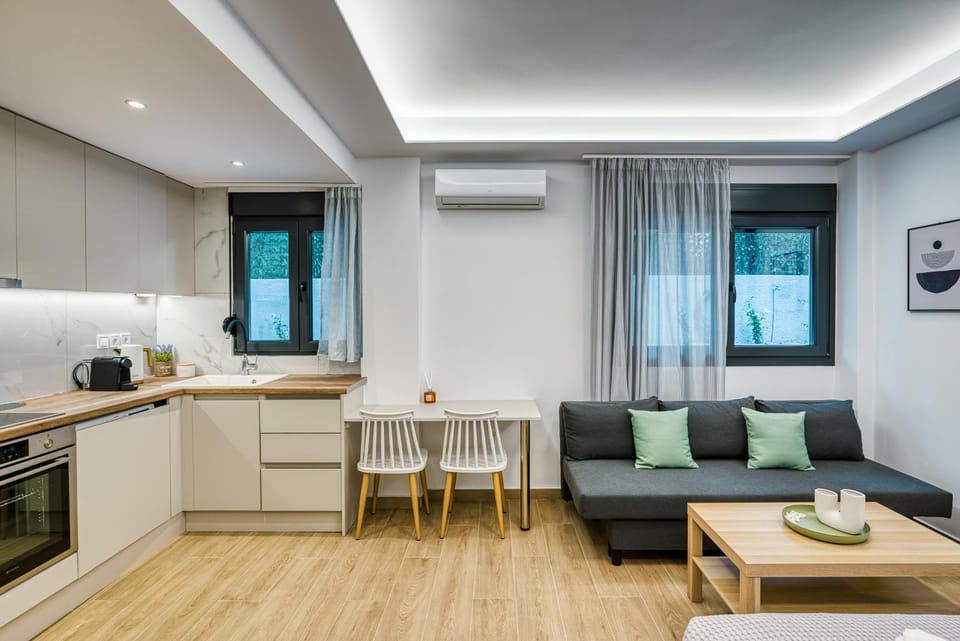 Kitchen or kitchenette, Seating area, Dining area, air conditioner