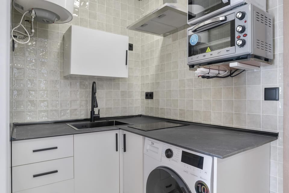Kitchen or kitchenette, Living room