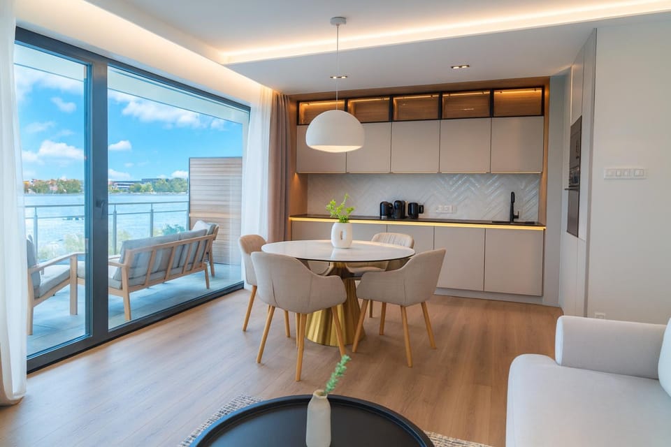 Coffee/tea facilities, Balcony/Terrace, stove