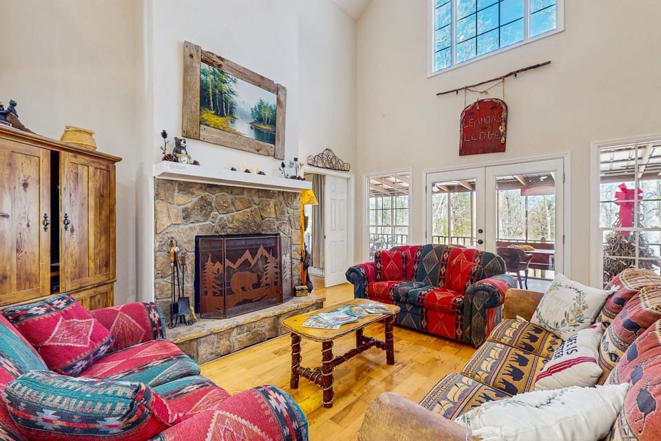 Hilltop Hideaway House in Chatuge Lake