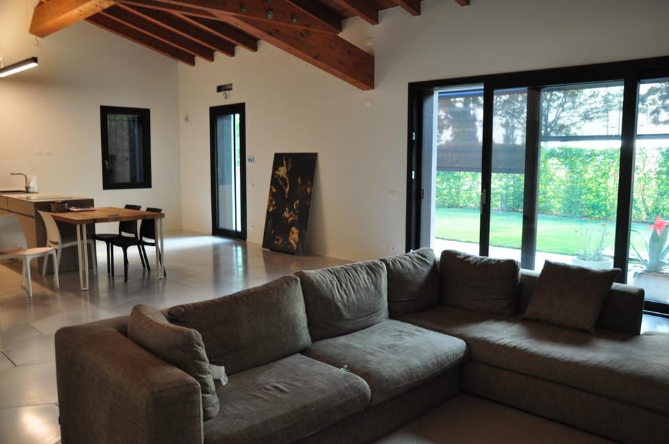 Minimal design villa Free parking Garden Villa in Emilia-Romagna