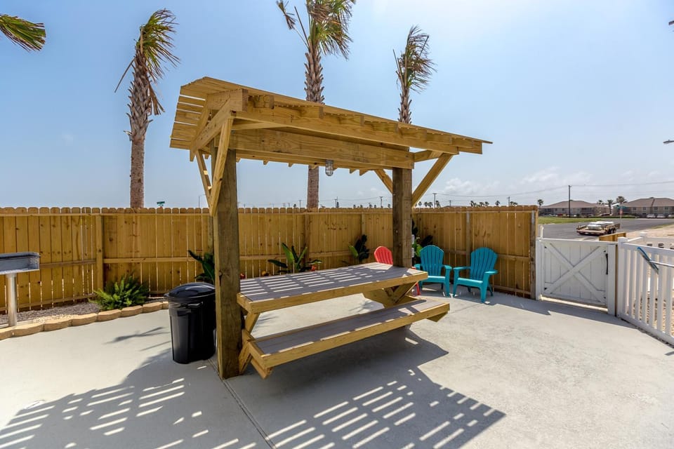 Tiki House House in North Padre Island