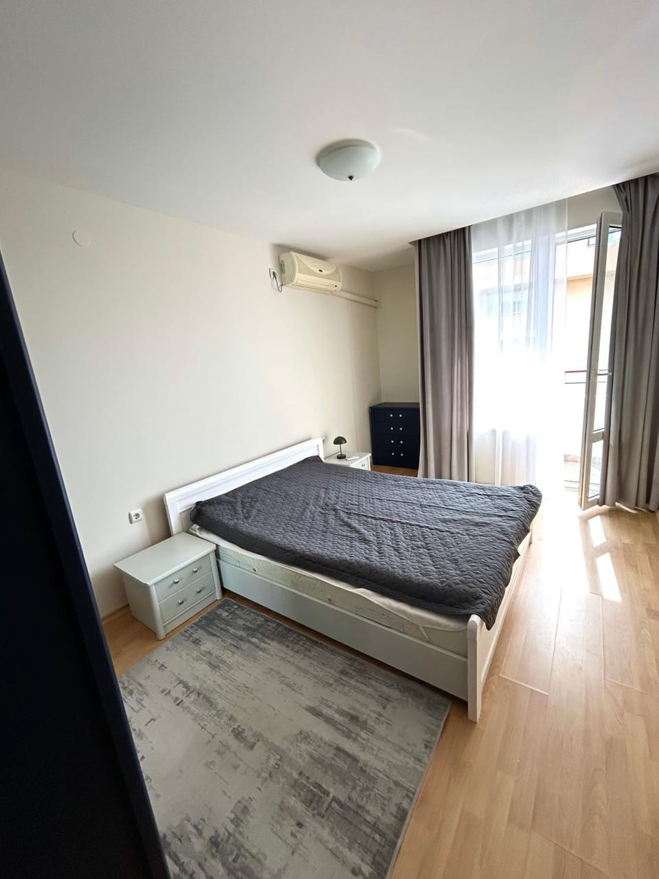 Bedroom, air conditioner