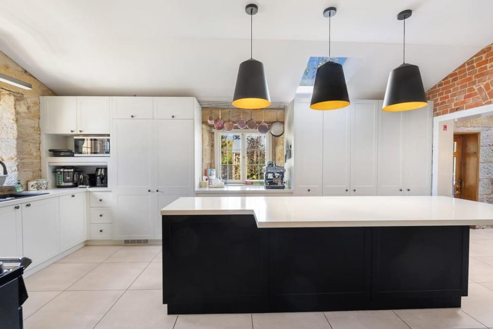 Bellevue House, Historic Luxury House in Tasmania