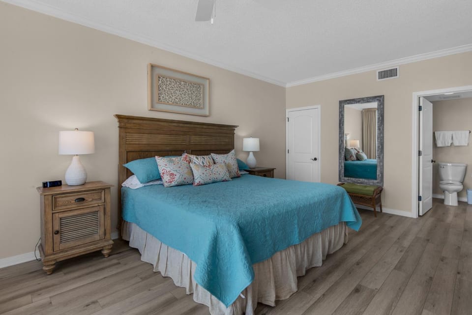 Sit Back and Relax by Gulf Coast Getaways Apartment in Pensacola Beach