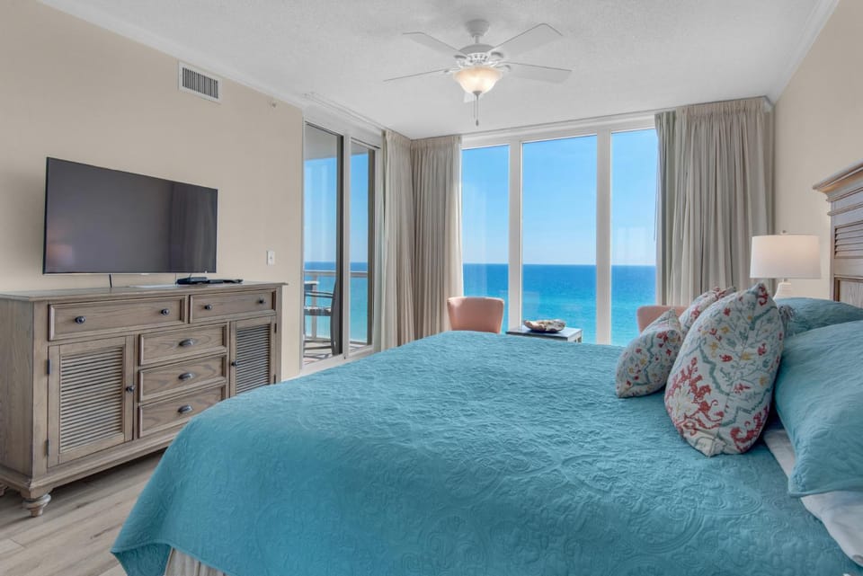 Sit Back and Relax by Gulf Coast Getaways Apartment in Pensacola Beach
