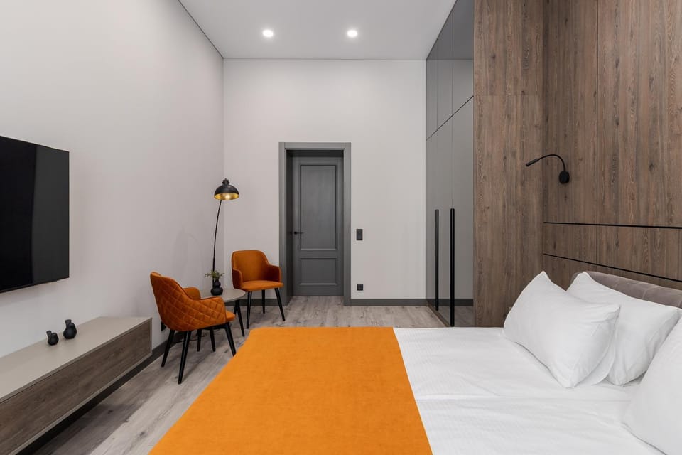 Bed, TV and multimedia, Photo of the whole room, Bedroom, wardrobe