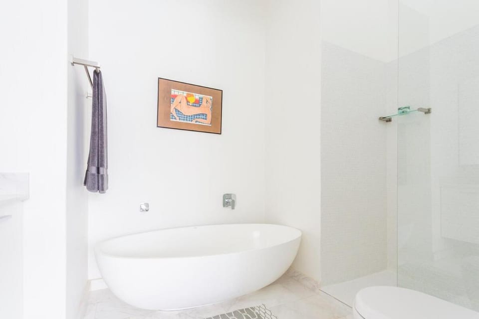 Bathroom, Bath
