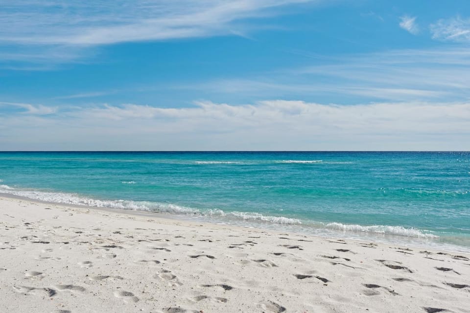 The Driftwood Condo by Gulf Coast Getaways Apartment in Pensacola Beach