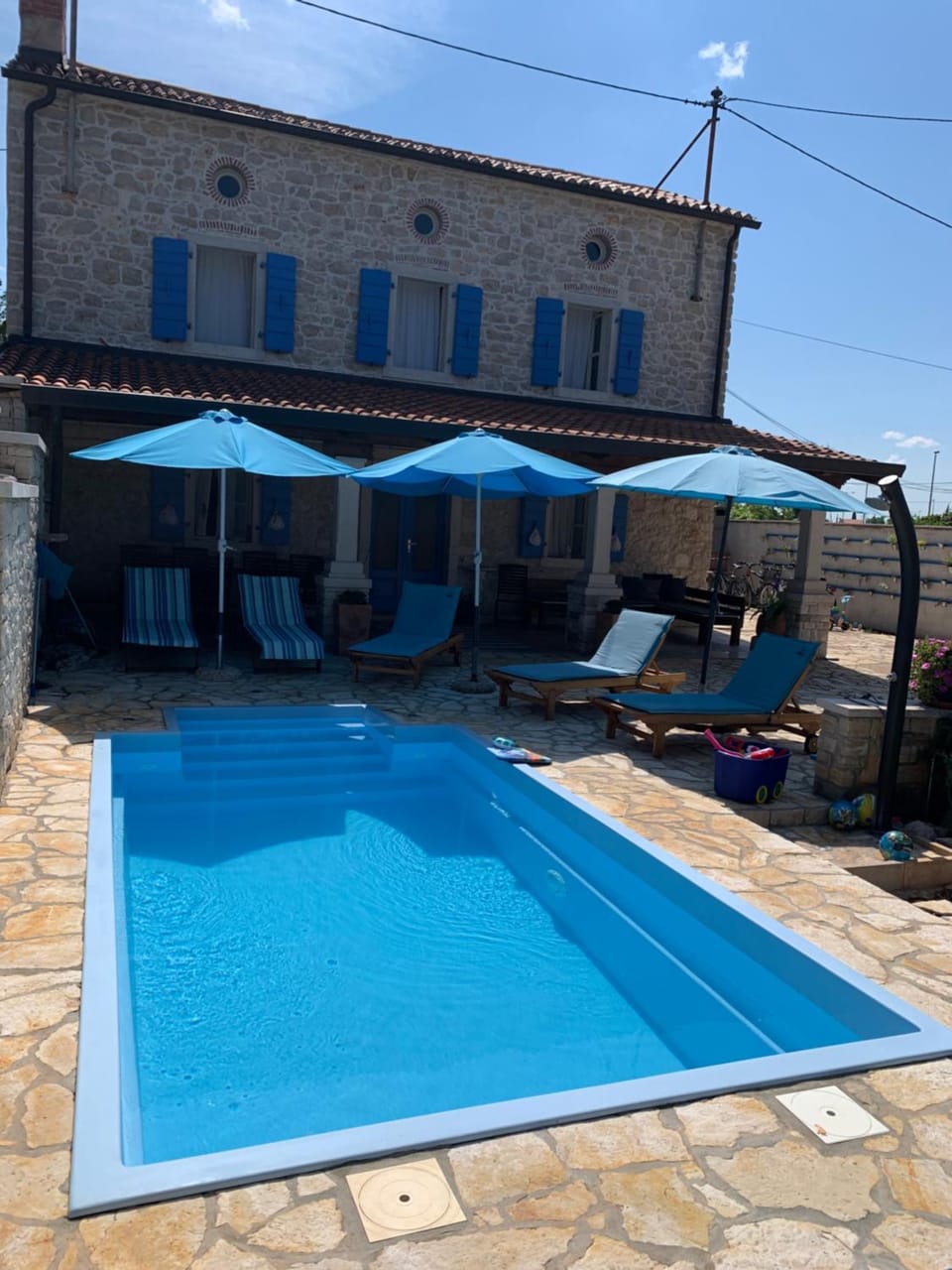 Patio, Day, Pool view, Swimming pool, sunbed
