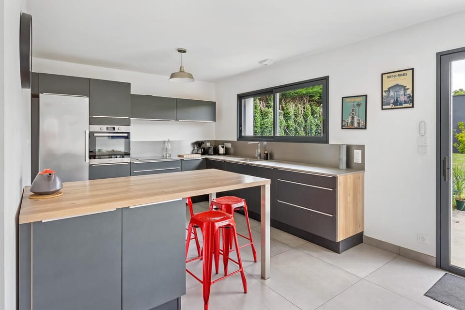 Kitchen or kitchenette, Dining area, dishwasher, oven, stove, kitchen