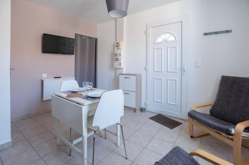 Appartement Améthyste Vals les bains Apartment in Provence-Alpes-Côte d'Azur