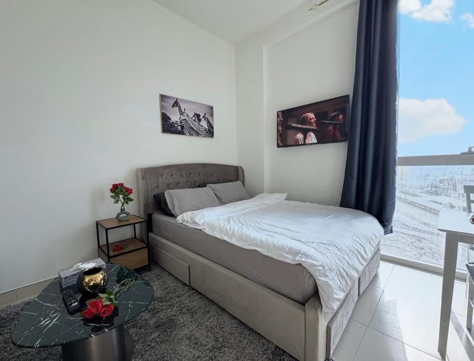 Bed, Natural landscape, Balcony/Terrace, Photo of the whole room, Bedroom
