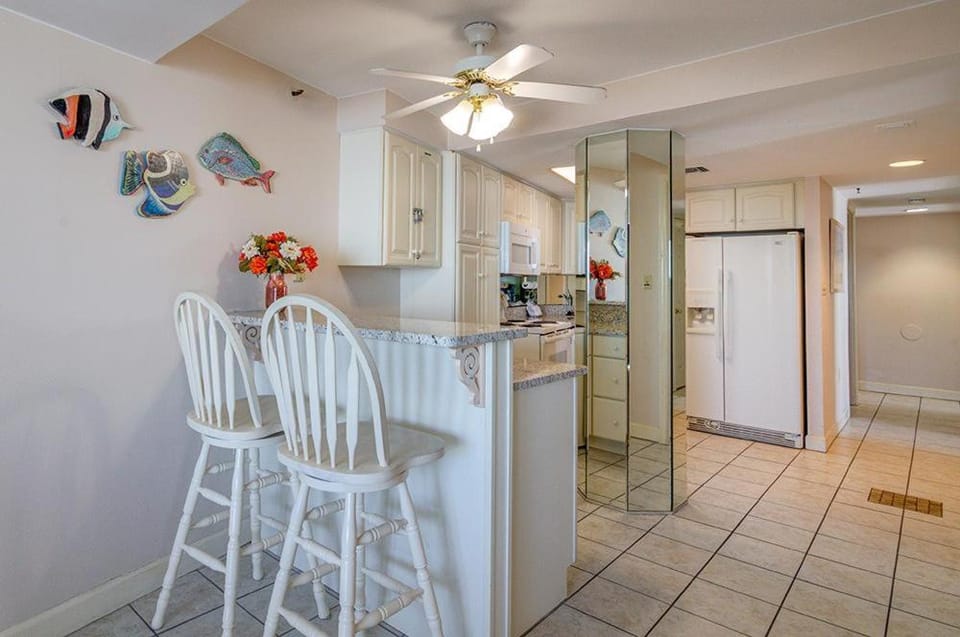 Spacious Balcony + Amenities House in Myrtle Beach
