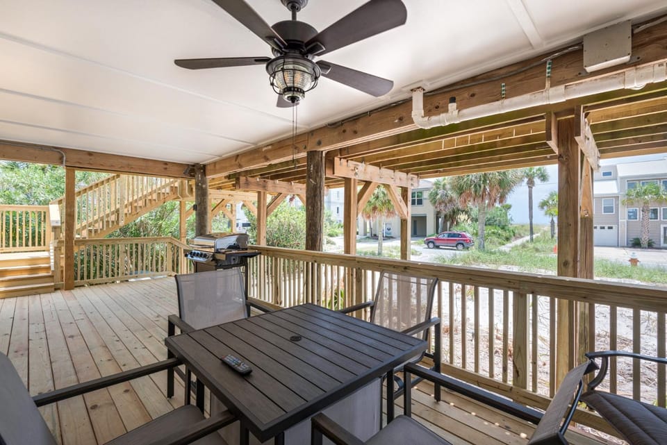 The Surf Shack by Gulf Coast Getaways House in Pensacola Beach