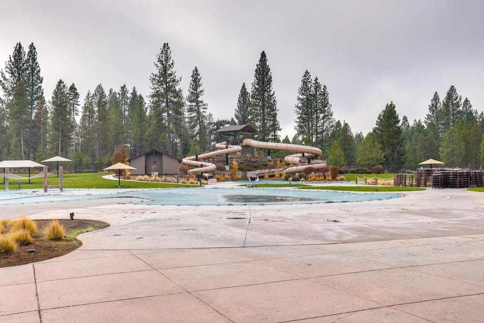 Hot Tub & Community Perks: Sunriver Retreat House in Sunriver
