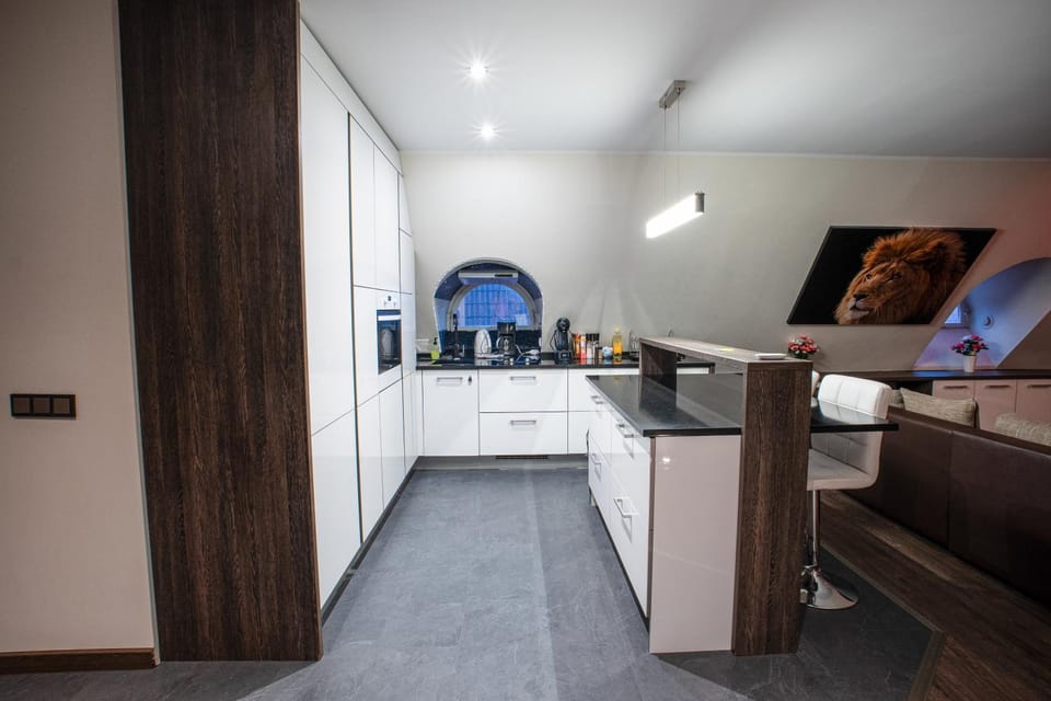 TV and multimedia, Kitchen or kitchenette