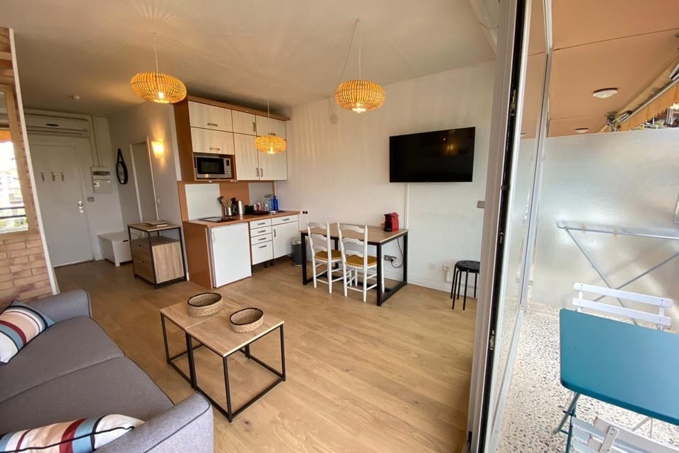 Lovely 4-person studio - pool and sea Apartment in Cagnes-sur-Mer