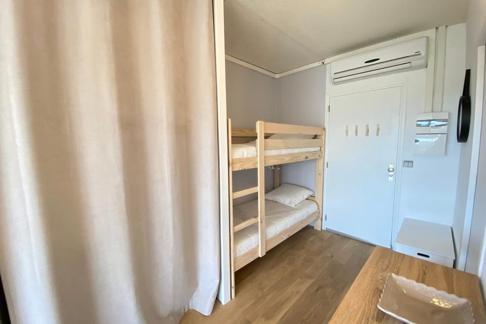 Lovely 4-person studio - pool and sea Apartment in Cagnes-sur-Mer