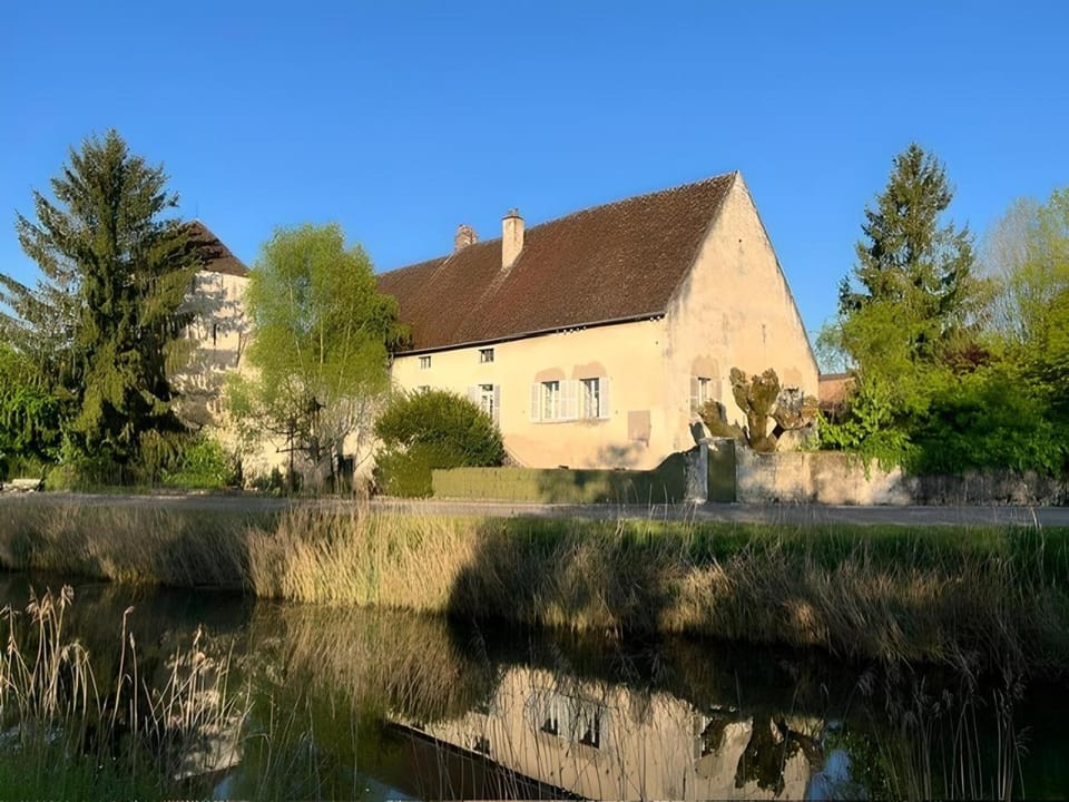 Castel Rochefort sur Nenon Jura Bed and Breakfast in Jura