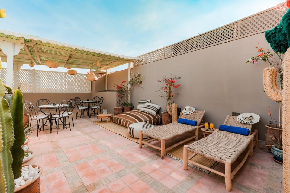 Balcony/Terrace, sunbed