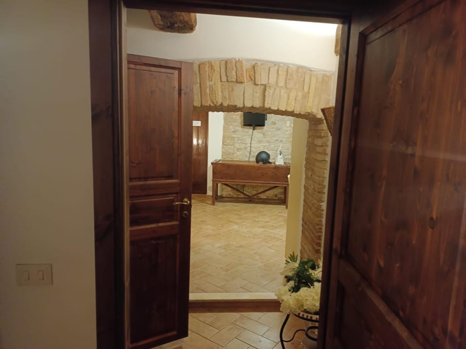 Arco Romano Apartment in Umbria