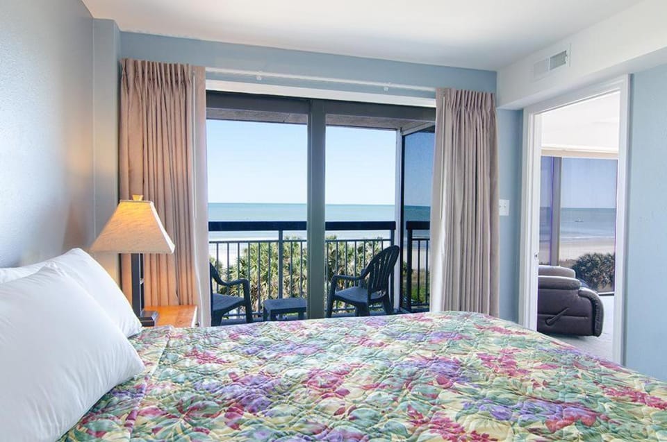 Floor-To-Ceiling Window Beach Views House in Myrtle Beach