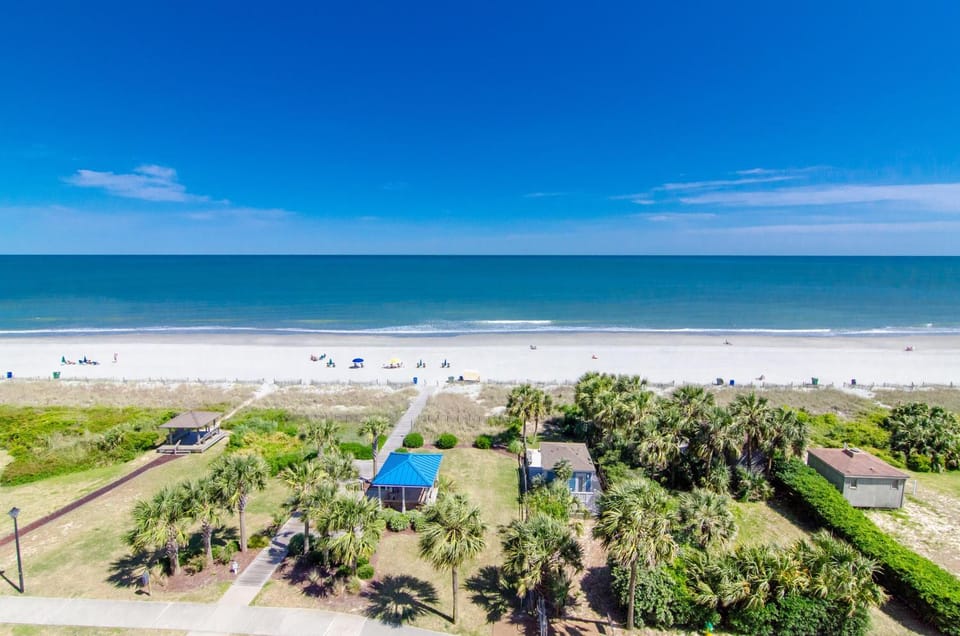 Oceanfront Condo w/Large Balcony House in Myrtle Beach