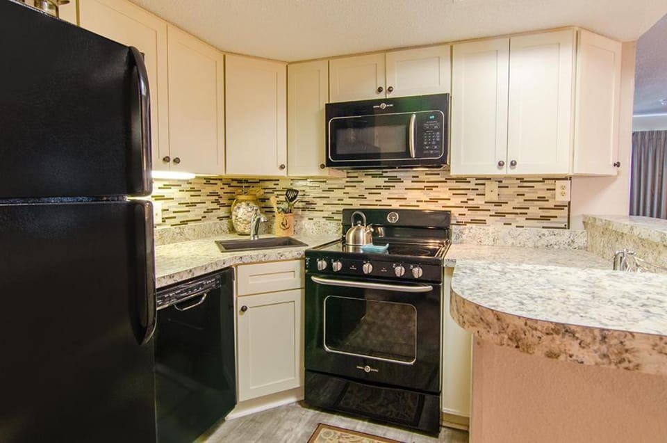Oceanfront Condo w/Large Balcony House in Myrtle Beach