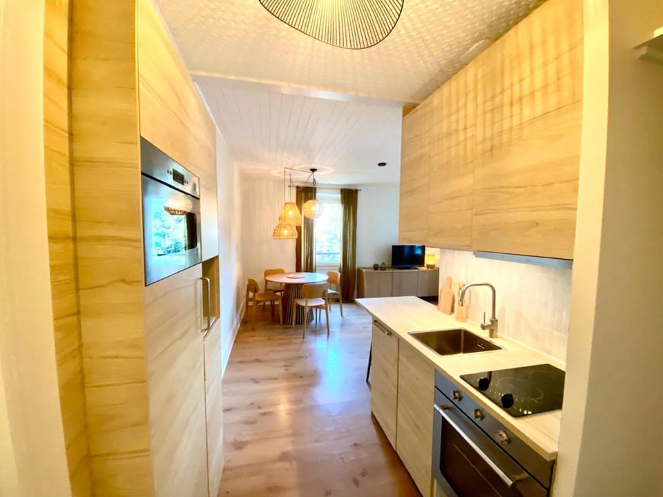 Kitchen or kitchenette, Living room