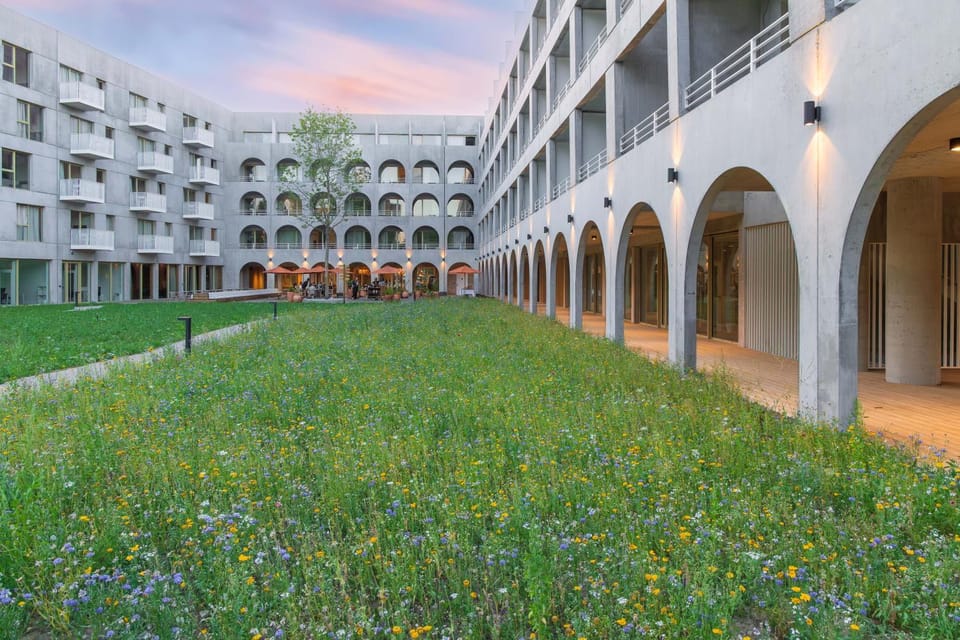 Property building, Garden