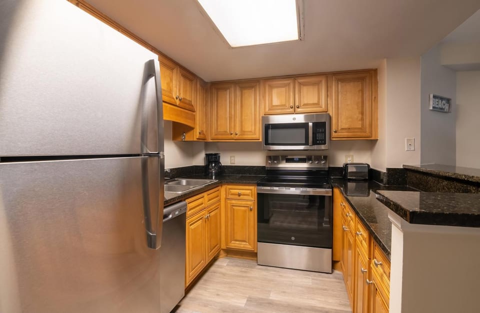 Deluxe Condo + Secluded Beach House in Myrtle Beach