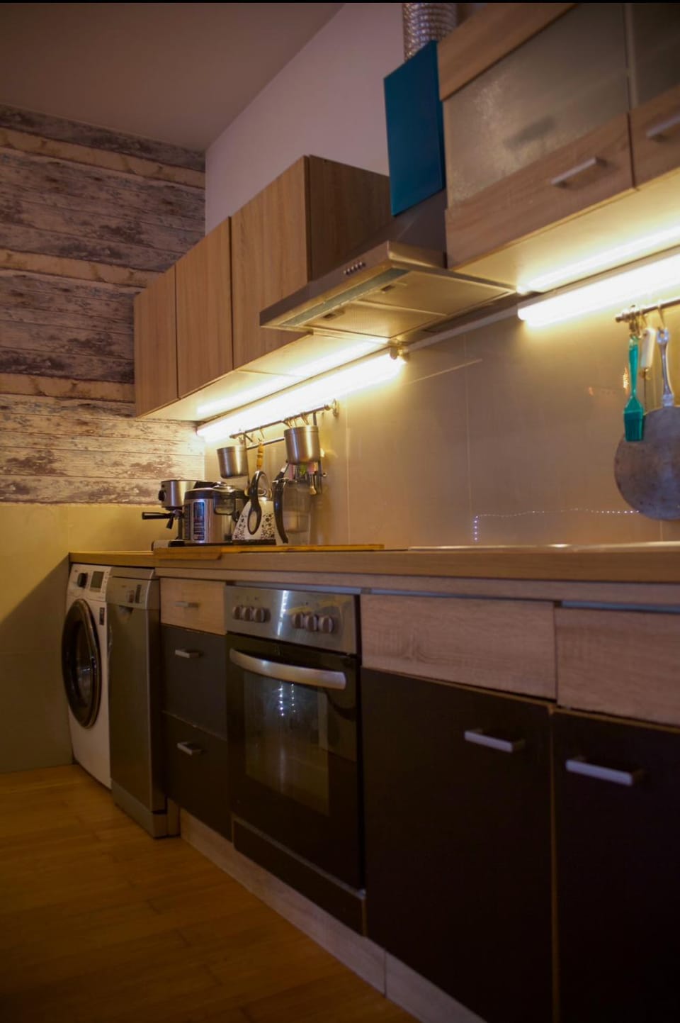 The Golden Hour Loft Apartment in Saint-Gilles